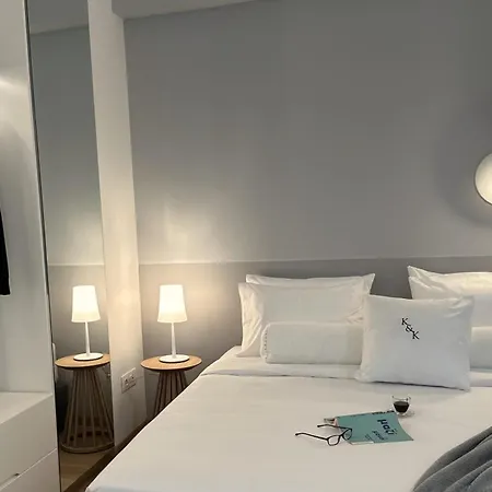 Aionion Residences By K&k *
